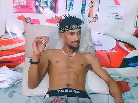 Snapshot of EroticPoison69 chatting on 02.13.26 EroticPoison69 online show from 02.13.26