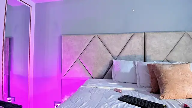 Snapshot of KaattyDoll chatting on 02.12.26 KaattyDoll online show from 02.12.26