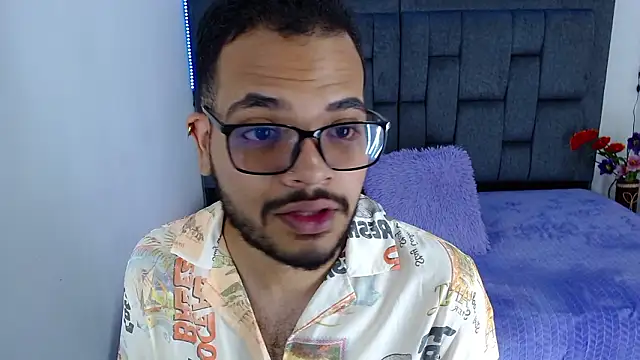 Snapshot of J_black_ chatting on 02.11.26 J black online show from 02.11.26