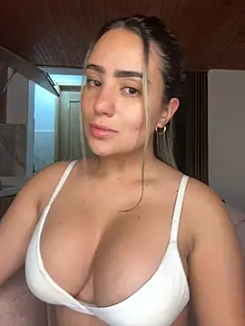 Miilana  online show from 04.15.26