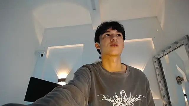 jullian ricci online show from 04.07.26