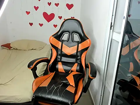 RYAN MYEARZ   online show from 03.01.26