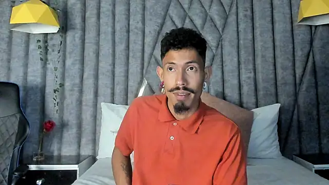 Snapshot of NoaahTylor chatting on 02.22.26 NoaahTylor online show from 02.22.26