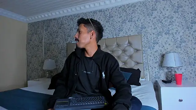 NoaahTylor online show from 03.29.26