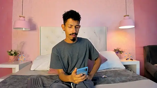 NoaahTylor online show from 03.30.26