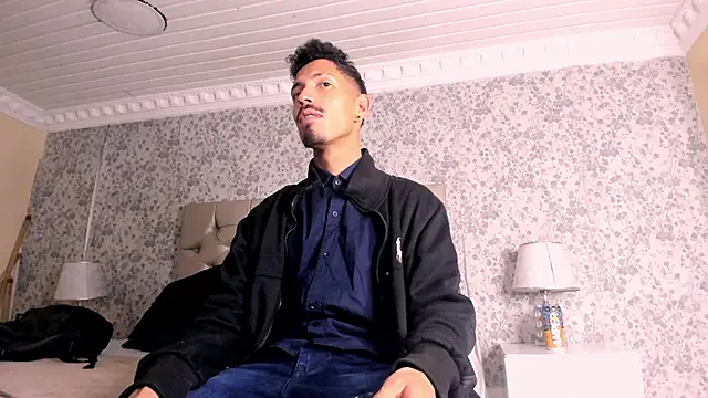 NoaahTylor online show from 04.06.26