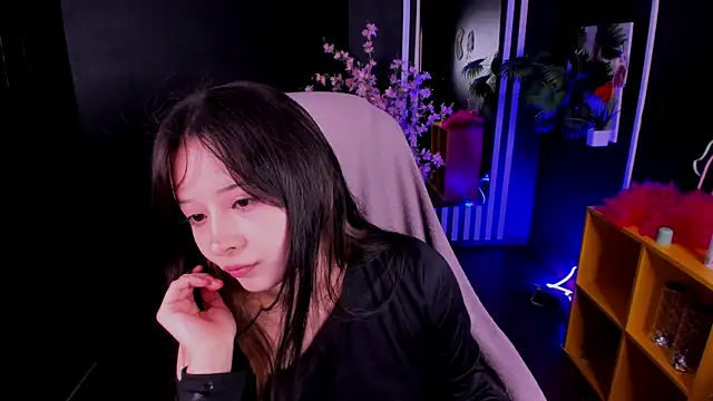 Snapshot of May_Ling chatting on 07.11.26 May Ling online show from 07.11.26