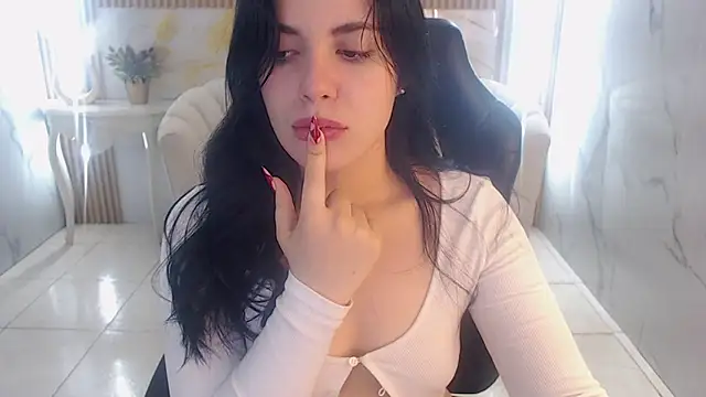 caroline 1s online show from 03.04.26