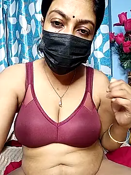 miss pompa online show from 02.18.26