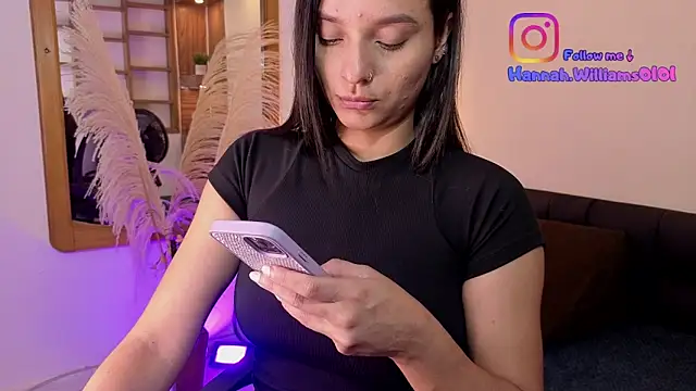 Hanna Williams   online show from 02.19.26