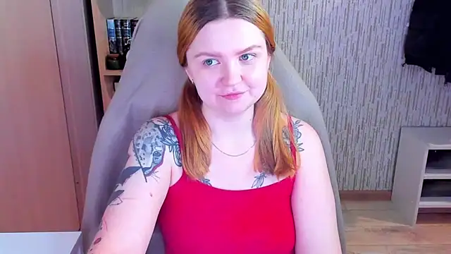 Snapshot of AnitaXVine chatting on 02.19.26 AnitaXVine online show from 02.19.26