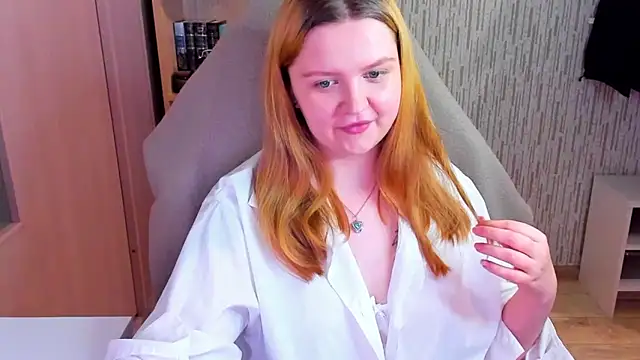 Snapshot of AnitaXVine chatting on 02.27.26 AnitaXVine online show from 02.27.26