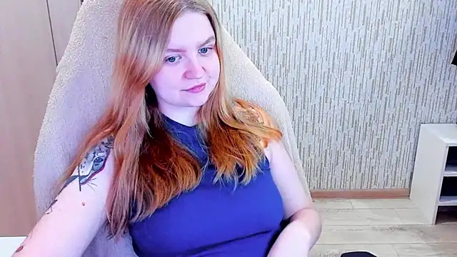Snapshot of AnitaXVine chatting on 05.19.26 AnitaXVine online show from 05.19.26