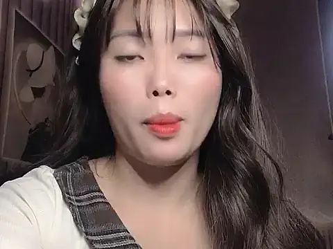 Snapshot of Girl-crazy1 chatting on 02.26.26 Girl-crazy1 online show from 02.26.26