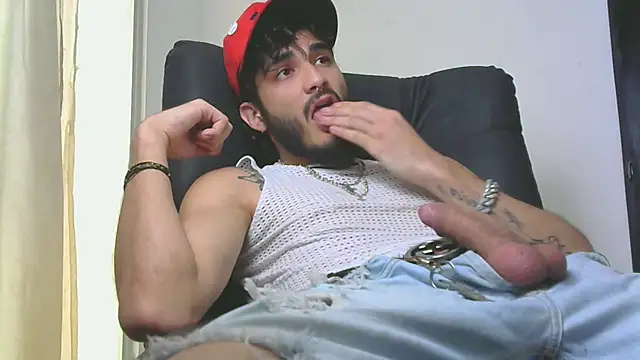 LovexJuxn8 online show from 02.14.26