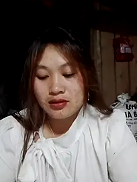 Snapshot of bany-lee chatting on 04.22.26 bany-lee online show from 04.22.26