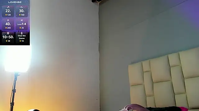 Snapshot of Zaphiro__Sky chatting on 02.25.26 Zaphiro Sky online show from 02.25.26