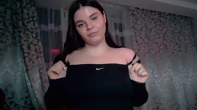 Snapshot of VictoriaPricee chatting on 02.28.26 VictoriaPricee online show from 02.28.26