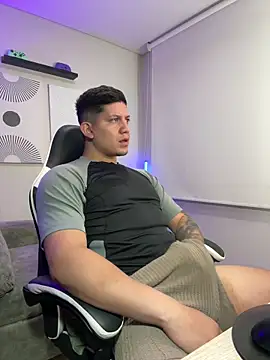 Snapshot of _robertobaggioo chatting on 03.02.26 robertobaggioo online show from 03.02.26