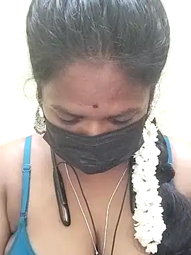Snapshot of Tamil_Ramya_ chatting on 05.05.26 Tamil Ramya online show from 05.05.26