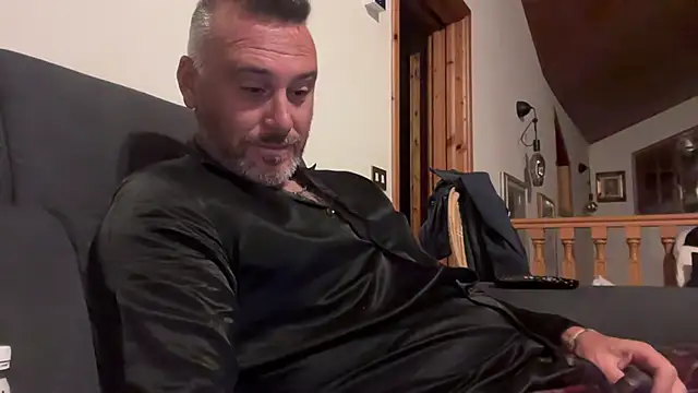 Snapshot of marcovik1 chatting on 05.06.26 marcovik1 online show from 05.06.26
