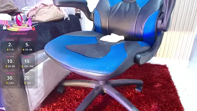 Snapshot of Hazumi_Tsu chatting on 02.19.26 Hazumi Tsu online show from 02.19.26