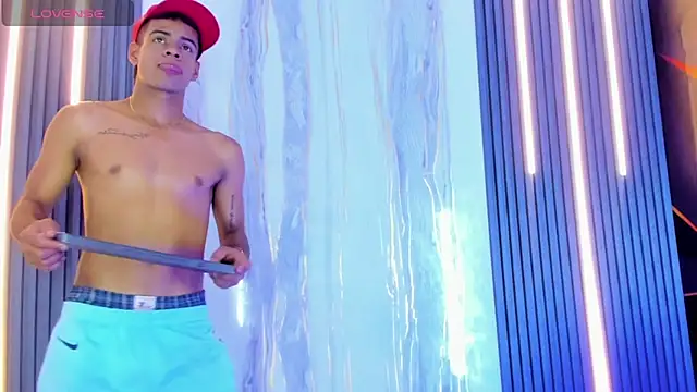 Snapshot of Vicky_and_Jeyco chatting on 02.18.26 Vicky and Jeyco online show from 02.18.26