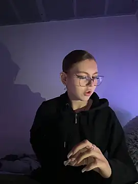 Milli-Kiss online show from 03.30.26