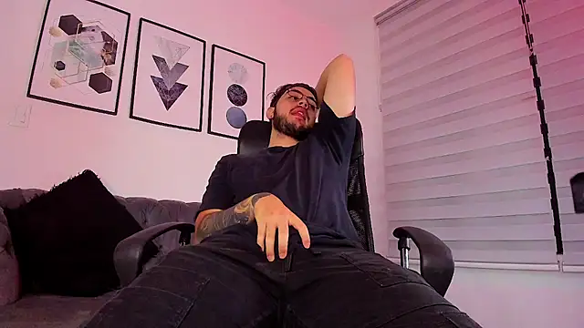 Snapshot of ethan_grace chatting on 02.21.26 ethan grace online show from 02.21.26