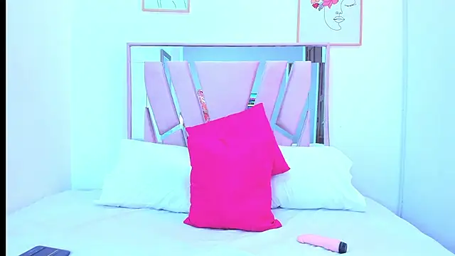 DariaLuca online show from 04.06.26