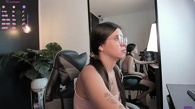 eva swan  online show from 05.13.26