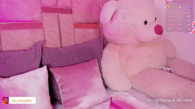 Snapshot of ween_sheng_ chatting on 02.24.26 ween sheng online show from 02.24.26