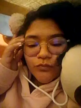 Snapshot of DarkReed chatting on 02.18.26 DarkReed online show from 02.18.26