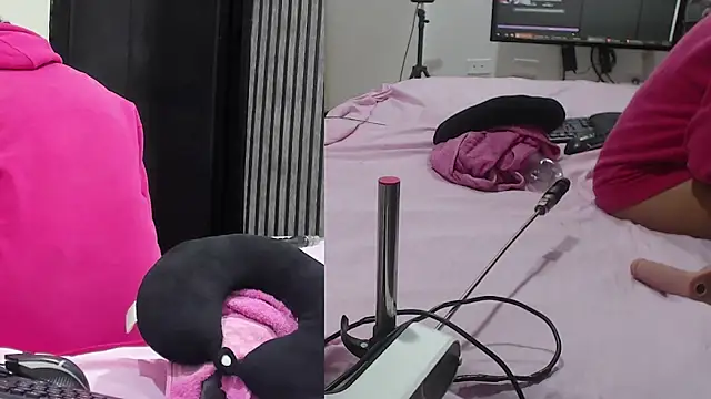 Snapshot of isabella_castro2 chatting on 02.28.26 isabella castro2 online show from 02.28.26