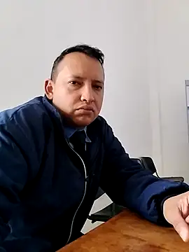 Hachi28 online show from 04.05.26