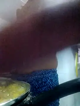 Snapshot of Erickandsam chatting on 02.18.26 Erickandsam online show from 02.18.26