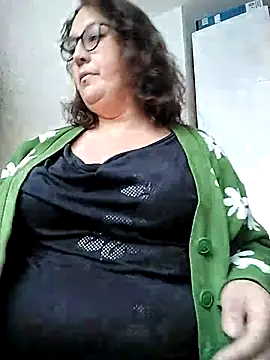  Saraqueen online show from 02.18.26