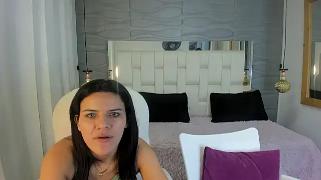 Veyra sereny online show from 03.20.26