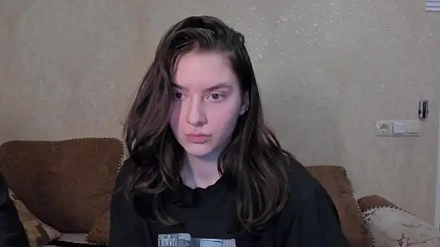 Snapshot of love_lina_muuur chatting on 02.20.26 love lina muuur online show from 02.20.26