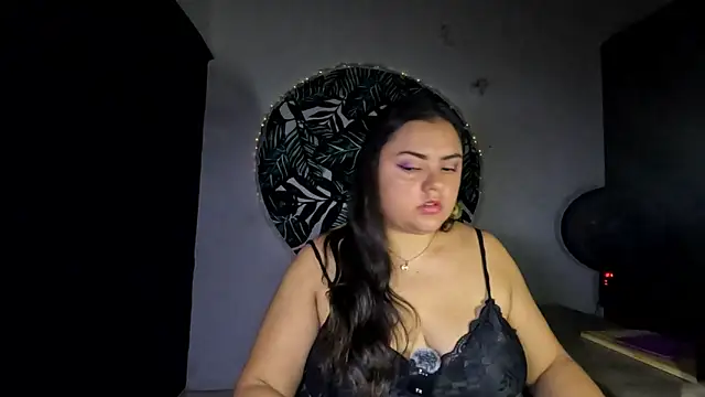 Snapshot of AzaraOnyx chatting on 05.16.26 AzaraOnyx online show from 05.16.26