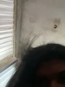 Snapshot of lulusexyy chatting on 05.18.26 lulusexyy online show from 05.18.26