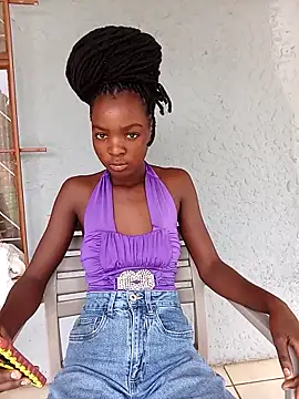 Snapshot of SexySlender_05 chatting on 02.24.26 SexySlender 05 online show from 02.24.26