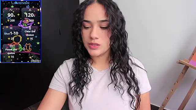 Snapshot of love_kriss chatting on 02.26.26 love kriss online show from 02.26.26