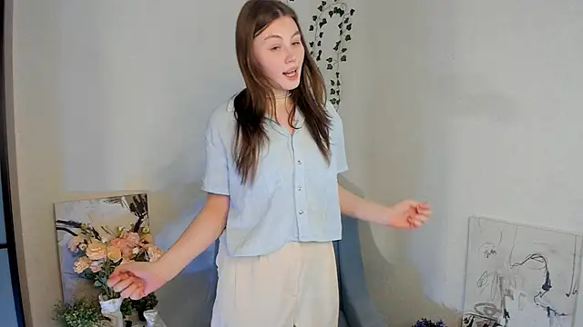 Snapshot of GigiTorros chatting on 02.19.26 GigiTorros online show from 02.19.26