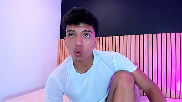 jhoystrong  online show from 03.01.26