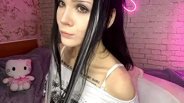 Snapshot of ExiePecue chatting on 03.02.26 ExiePecue online show from 03.02.26