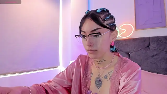 Megan Morphy online show from 03.31.26