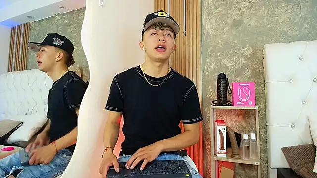 Dark Nico online show from 04.15.26