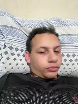 Snapshot of Enzogabrielll0501 chatting on 02.17.26 Enzogabrielll0501 online show from 02.17.26