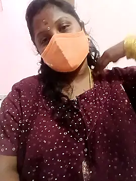 Snapshot of tamilkaviya431 chatting on 02.13.26 tamilkaviya431 online show from 02.13.26